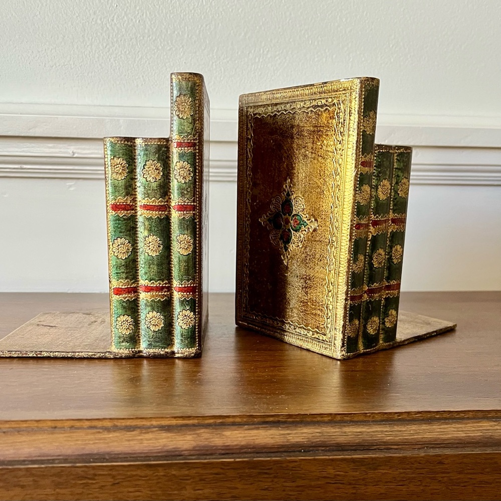 Pair of Gold Gilt Wooden Florentine Bookends, Made in Italy